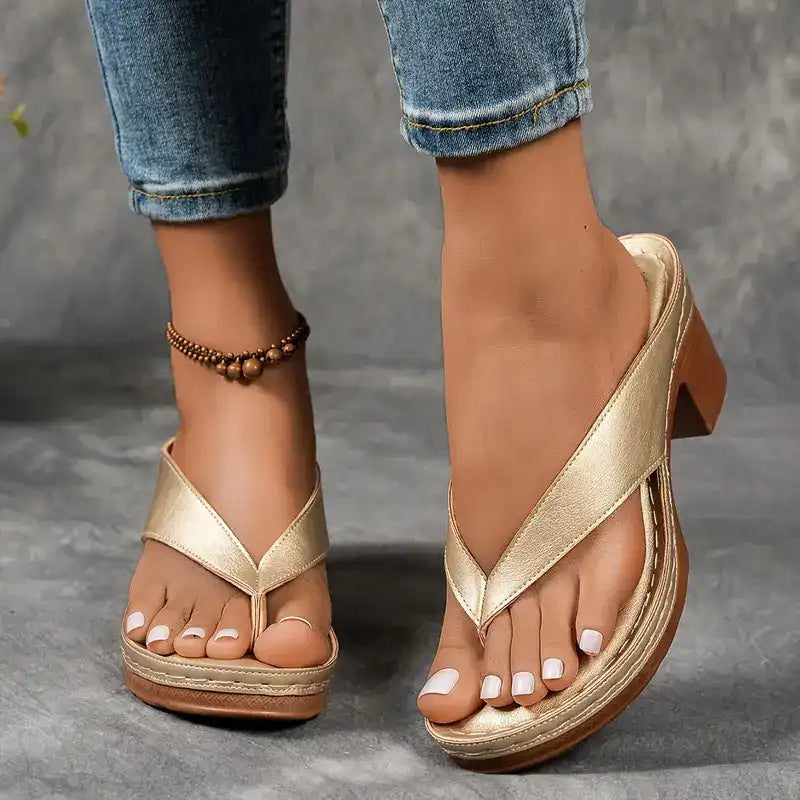 ALLEGRA | Chanclas de tacón alto para una silueta esbelta y una elegancia veraniega
